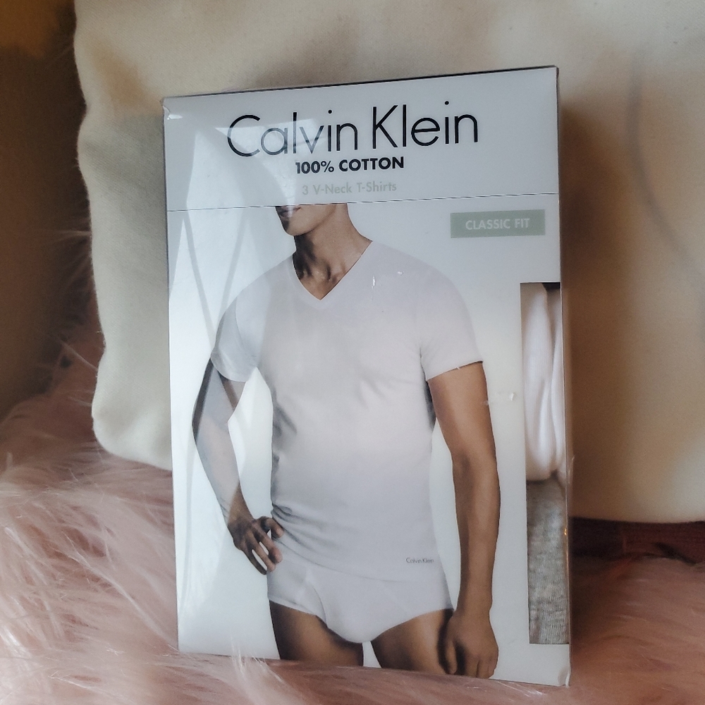 Calvin Klein 3 V-Neck T-Shirts Medium 100% Cotton